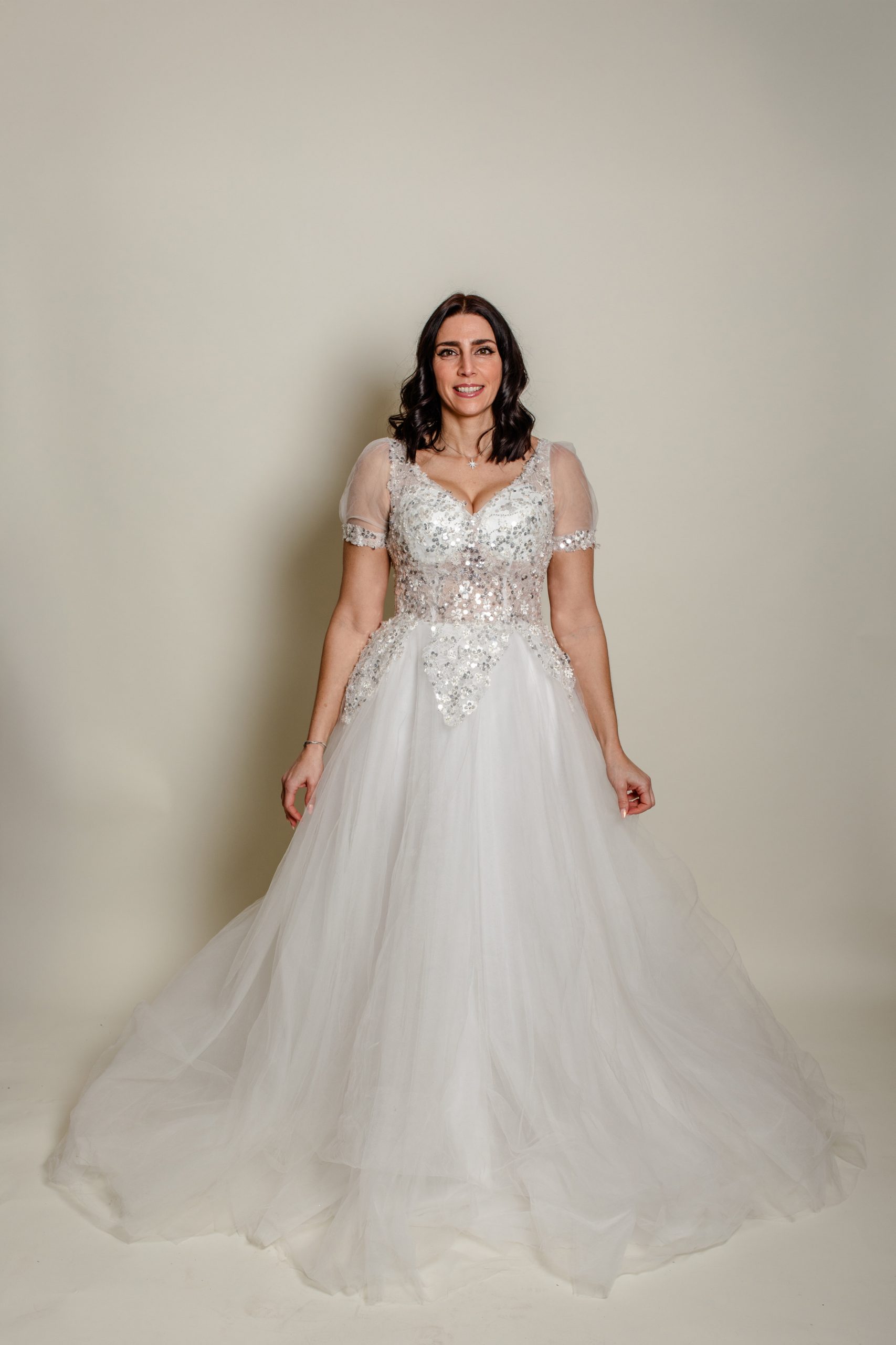 Robe de mariée celesta blanche paillettes sequins VI FAMILY 2025